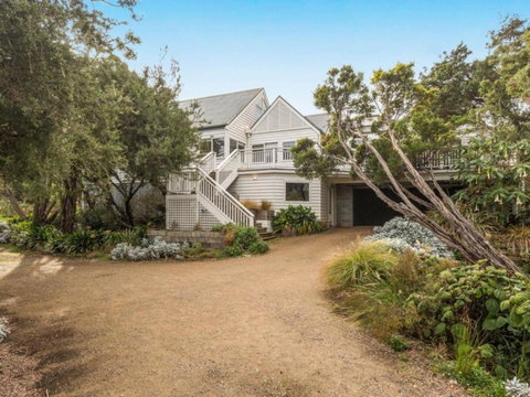 Blairgowrie Hamptons Style - Tourism Adelaide 1