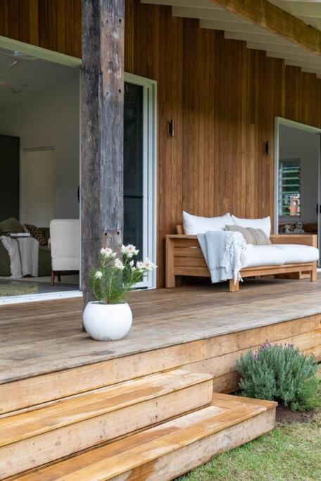 BRAND NEW Luxury Hinterland Cabin Flowing Creek2 - Tourism Adelaide 1