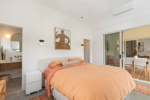 BRAND NEW Luxury Hinterland Cabin Flowing Creek2 - Tourism Adelaide 2