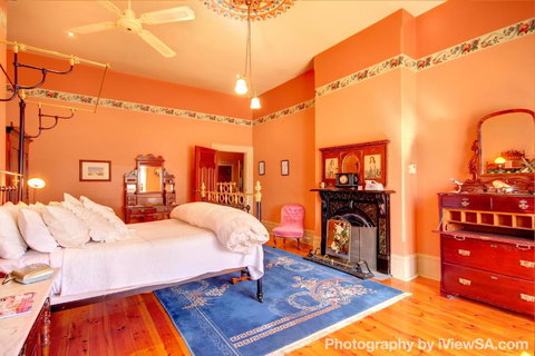 Buxton Manor - Tourism Adelaide 2