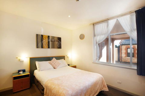 CBD Premium Location Studio - Tourism Adelaide 3