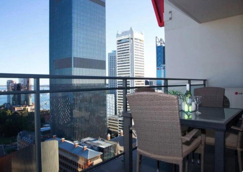 CENTRAL CBD EXEC STUNNING VIEW WIFI NETFLIX WINE - Tourism Adelaide 4