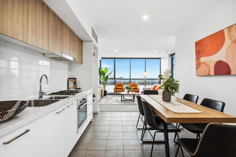 City Apartment Free Parking Cityview Pool Gym - Tourism Adelaide 1