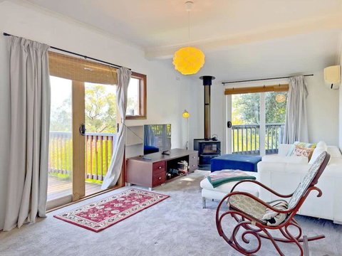Cozy 3BR In Upwey Villa Scenic Dandenongs Mountain Views - Tourism Adelaide 3