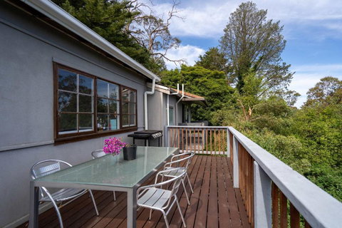 Cozy 3BR In Upwey Villa Scenic Dandenongs Mountain Views - Tourism Adelaide 1