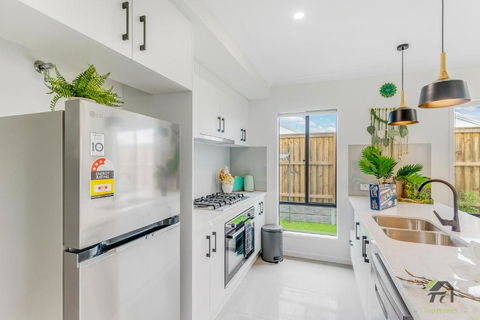 Cozy&Luminous 4-bedroom House - Tourism Adelaide 1