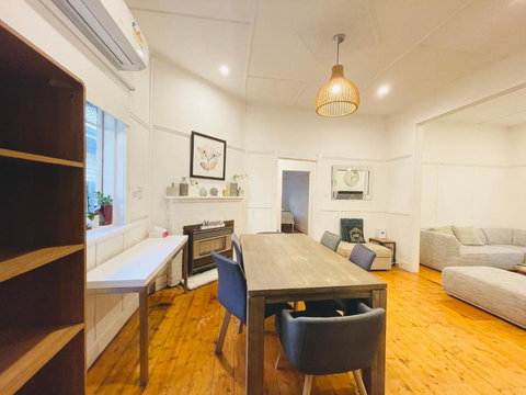 D114 Victorian Central Stay - Tourism Adelaide 3