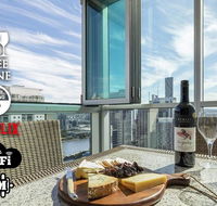 2BR EPIC VIEWS  CBD  2 Cars  Pool Wine Gym Netflix - Tourism Adelaide
