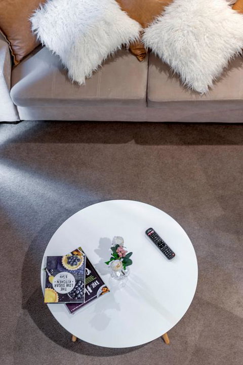 3 BDR Stylish City Retreat // Close To All And Everything In Canberra - Tourism Adelaide 3