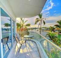 3br Broadbeach Lakefront Apartment - Tourism Adelaide