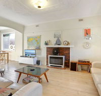 4 MONTROSE AVE - retro home in the heart of town - Tourism Adelaide
