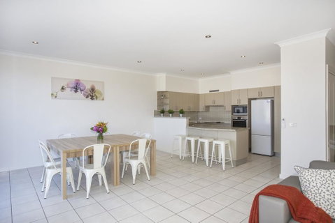 5/14 Dolphin St- Dolphin 5 At Ulladulla - Tourism Adelaide 3
