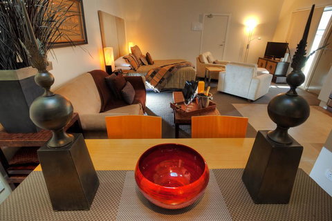 53 On Victoria - Tourism Adelaide 0