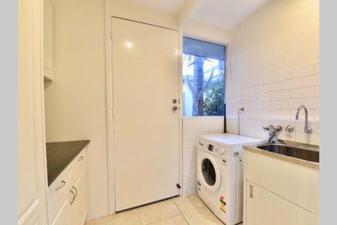 6 Bedroom Beautiful And Comfy Family House - Tourism Adelaide 2