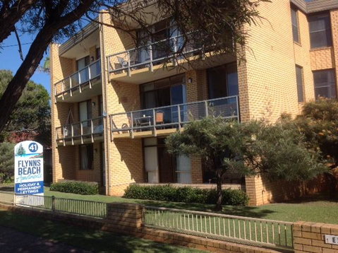 7 Flynn's Beach Apartment - Tourism Adelaide 0
