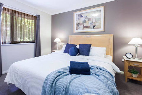 A Comfy 2BR Home, Top Location, FREE Parking - Tourism Adelaide 0