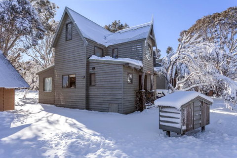 Aaragon - Tourism Adelaide 0