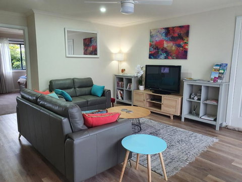 Abalone Guest Accommodation - Tourism Adelaide 0