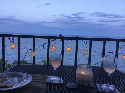 Absolute Beachfront With Million Dollar Views - Tourism Adelaide 1