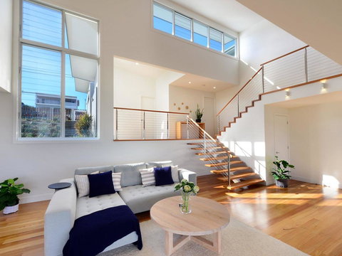 Absolute Waterfront - Tourism Adelaide 3