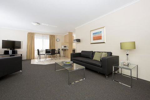 Accommodate Canberra - Kingston Court - Tourism Adelaide 0