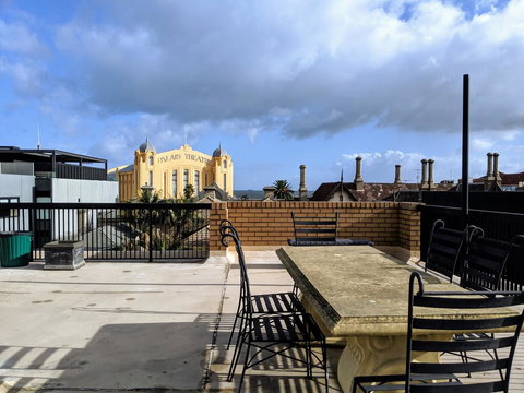 Acland Street Studio Apartment FREE PARKING - Tourism Adelaide 1