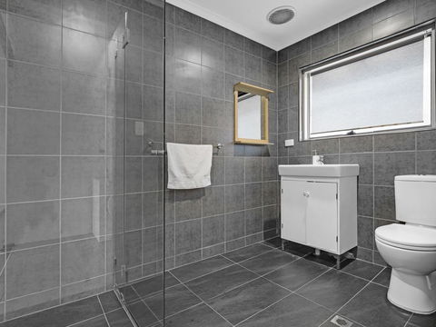 Adelaide Holiday Homes - Tourism Adelaide 1