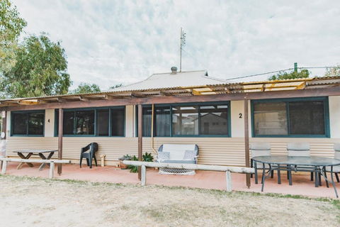 Dongara Hotel Motel - Tourism Adelaide 4