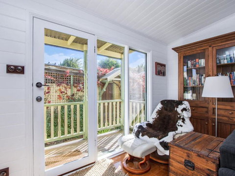 Eamont On Sackville - Tourism Adelaide 3