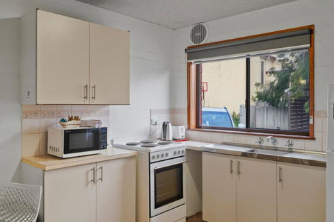 Eastern Beach Unit 2 - Tourism Adelaide 1