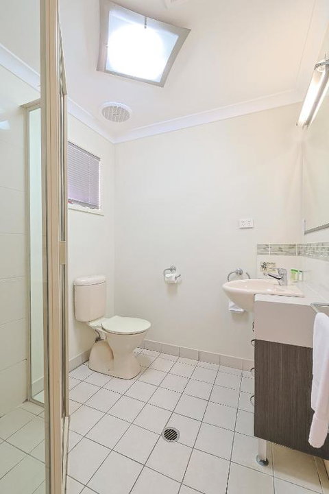 Emerald Central Palms Motel - Tourism Adelaide 4