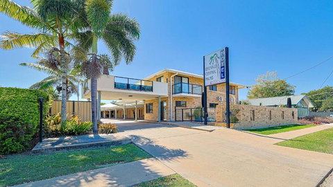 Emerald Central Palms Motel - Tourism Adelaide 0