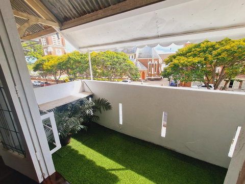 Entire 2 Attached Duplex Unit, 15ppl - Tourism Adelaide 3