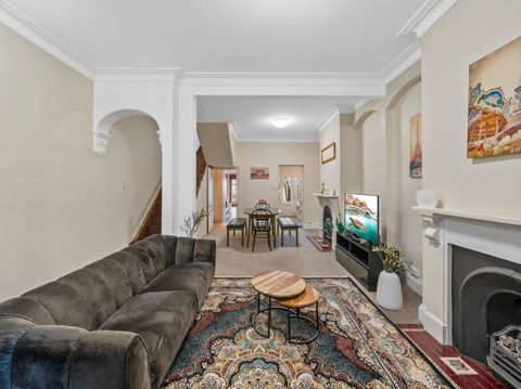 Fancy 4 BR House With Parking - ICC&Darling Harbour-8 Mins Walk - Tourism Adelaide 4