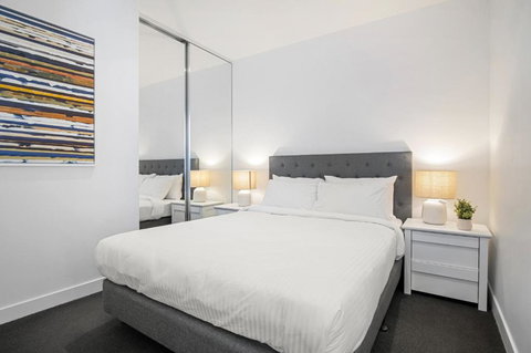 Fabulous 1-Bed With Pool And Private Courtyard - Tourism Adelaide 1