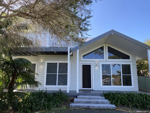 FAIR11W - Fairlight House - Tourism Adelaide 0