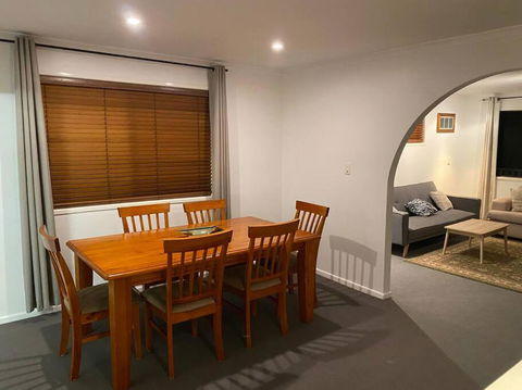 FAMILY 3-bedroom Everton Hills Apartment - Tourism Adelaide 1