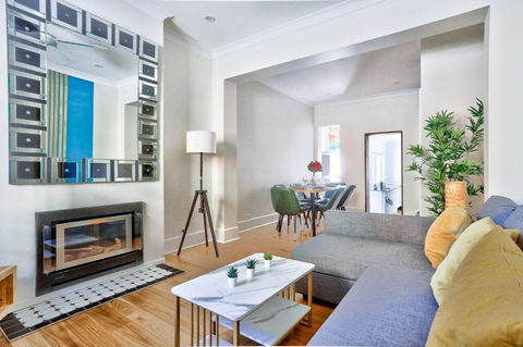 Gorgeous 2 Bedroom House Ultimo 2 E-Bikes Included - Tourism Adelaide 2