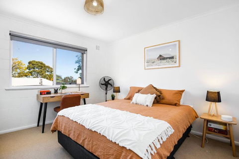 Gateway Retreat Near Flinders Uni & Hospital - Tourism Adelaide 0