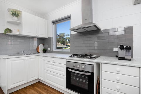 Gateway Retreat Near Flinders Uni & Hospital - Tourism Adelaide 1