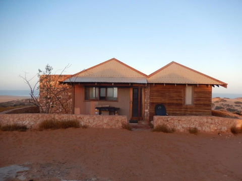 Gnaraloo Station - Homestead - Tourism Adelaide 0