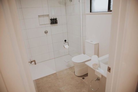 Greenacres Motel - Tourism Adelaide 4