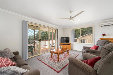 H1211 Mission Terrace Lakewood Heights Estate - Tourism Adelaide 0