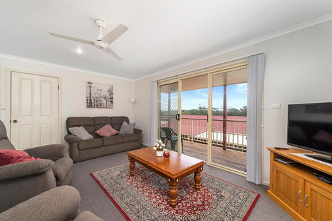 H1211 Mission Terrace Lakewood Heights Estate - Tourism Adelaide 1