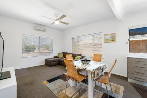 H2O Holiday Apartments Unit 5 - Tourism Adelaide 3