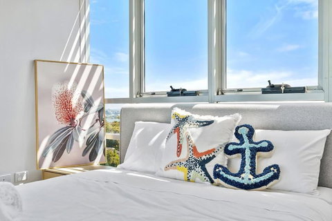 Iconic Sydney Harbour Bridge View - Tourism Adelaide 0