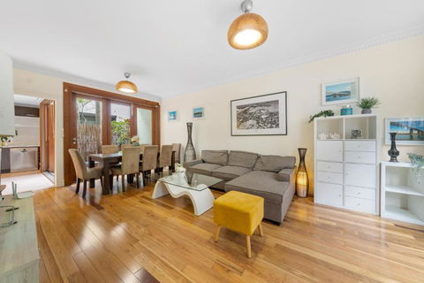 Ideally Located 3 BR With Parking & Central & Darling Harbour-10 Mins Walk - Tourism Adelaide 1