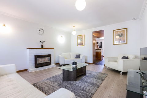 Adelaide Style Accommodation-Getaway In North Adelaide- Close To City - Tourism Adelaide 0
