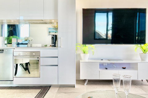 AdriaticBlu Luxe 2 Bed Apartment With Stunning Ocean Views - Tourism Adelaide 2