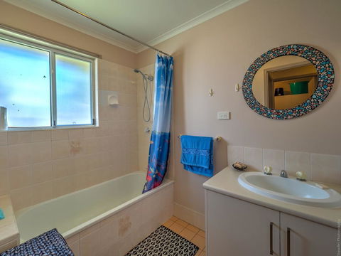 Affordable Holiday Home - Tourism Adelaide 3